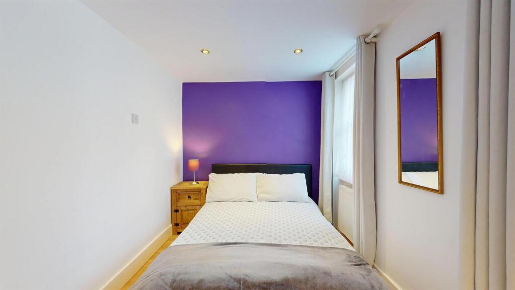 18KRbedroom2.3.jpg