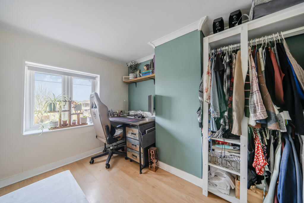 137162026900b46c13c6d