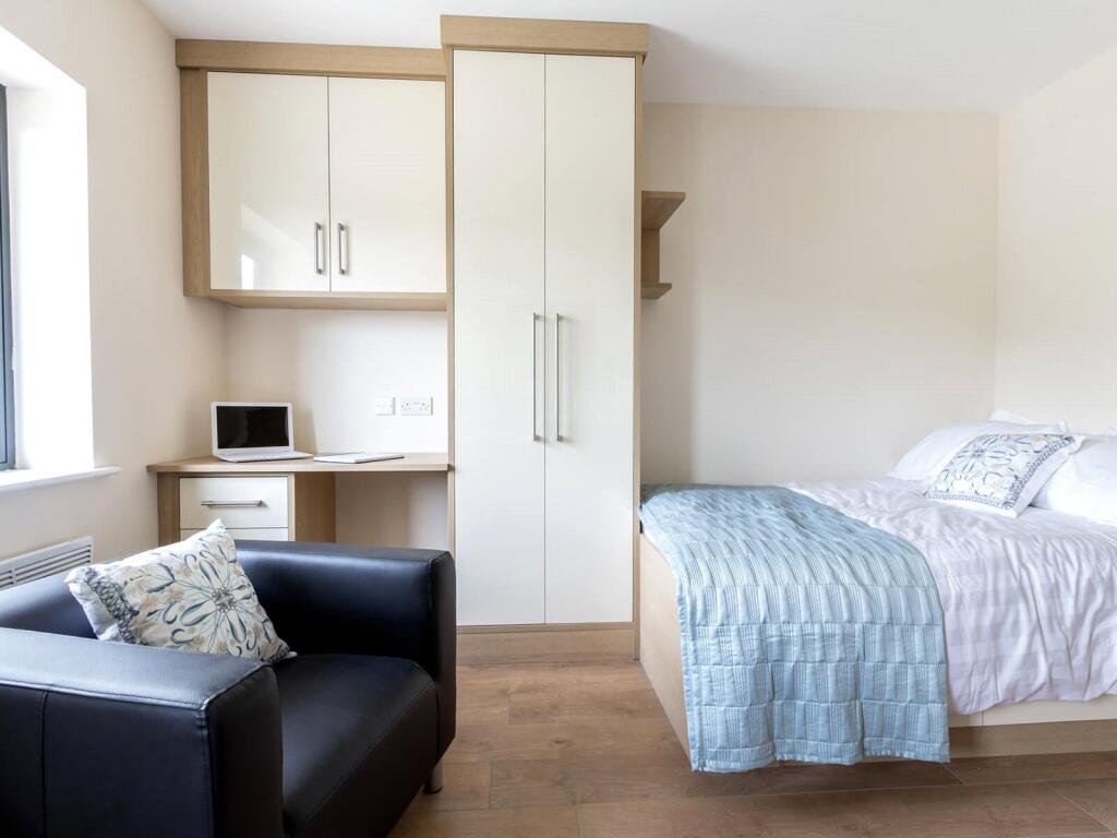 Apt 5, Lofthouse Residence #267585