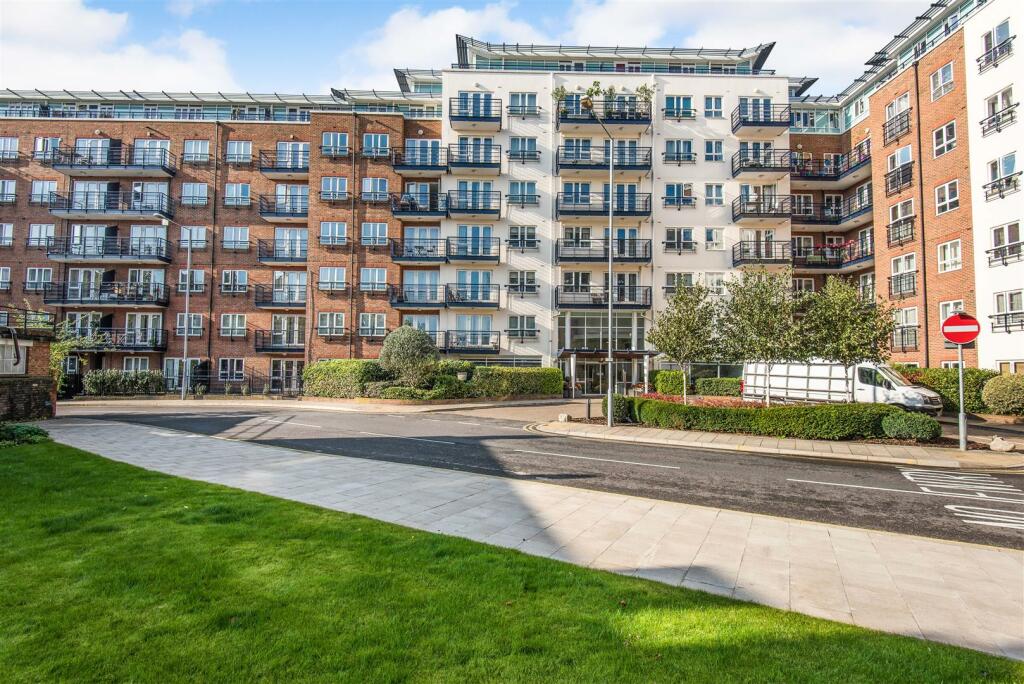 dff86f4c-89b3-4f4c-8