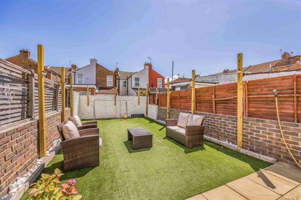 254 Powerscourt Road, Fratton-Small-PorticoMarketi