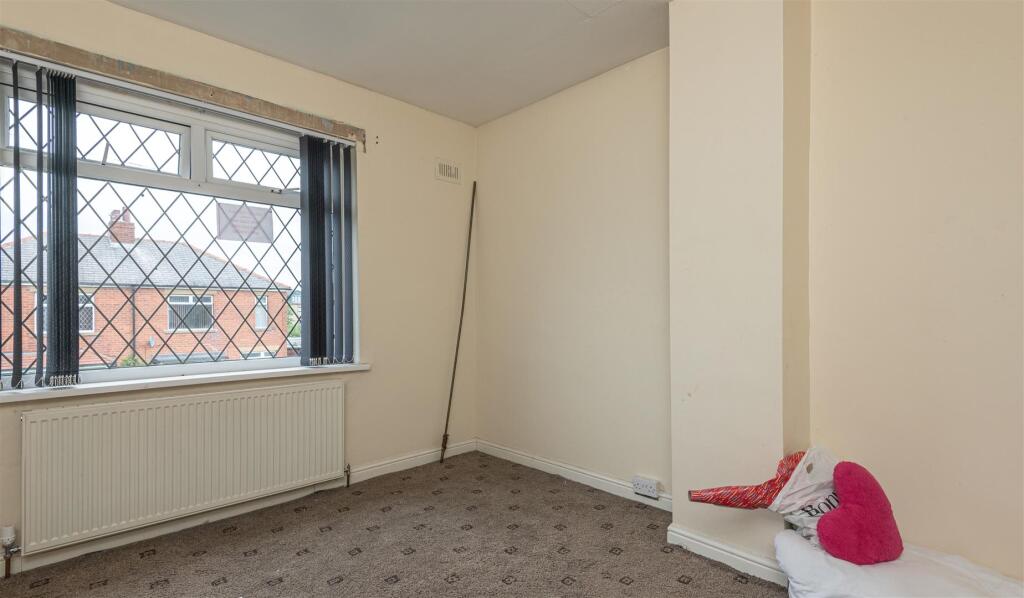 8 Mavis Road Bedroom 1.JPG