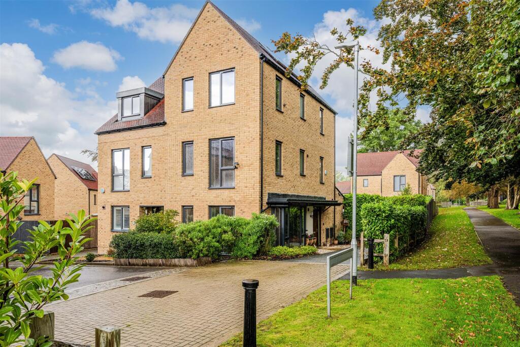 COURAGE CLOSE, 3  (5).jpg