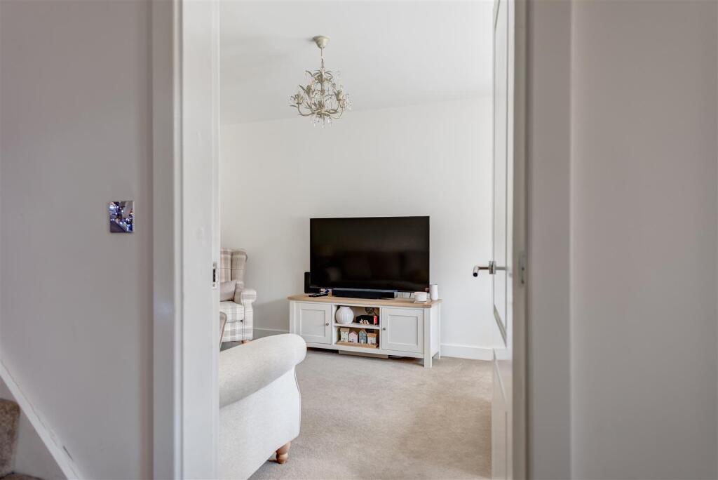 4RockinghamAvenue(Interior)-3.jpg