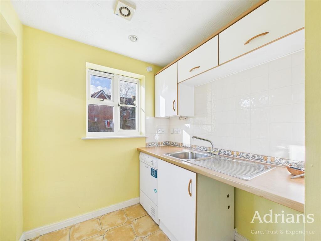 REAR LOBBY / UTILITY