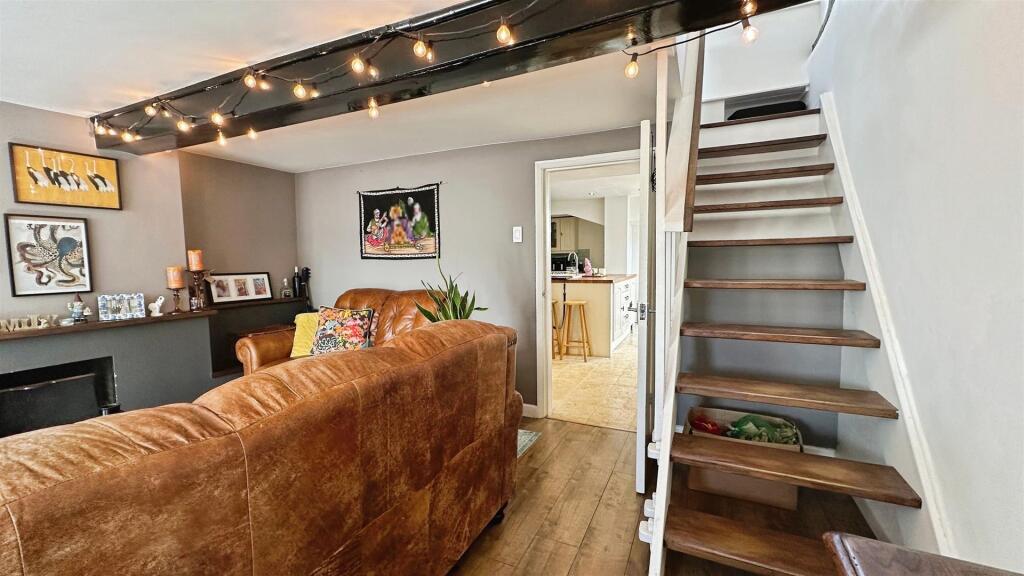 632ec093--43E2-B266-B057A471A9AD-61919-000014B3705