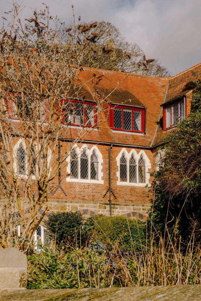 Croft-StLeonards-OldPennySchool-Exterior-5-2