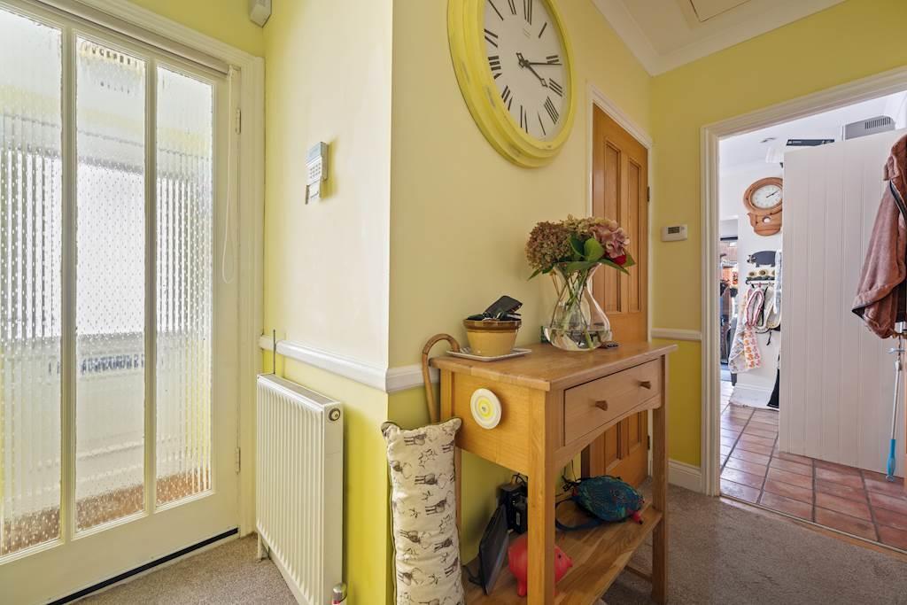 Hallway Dorset Rd.jpg