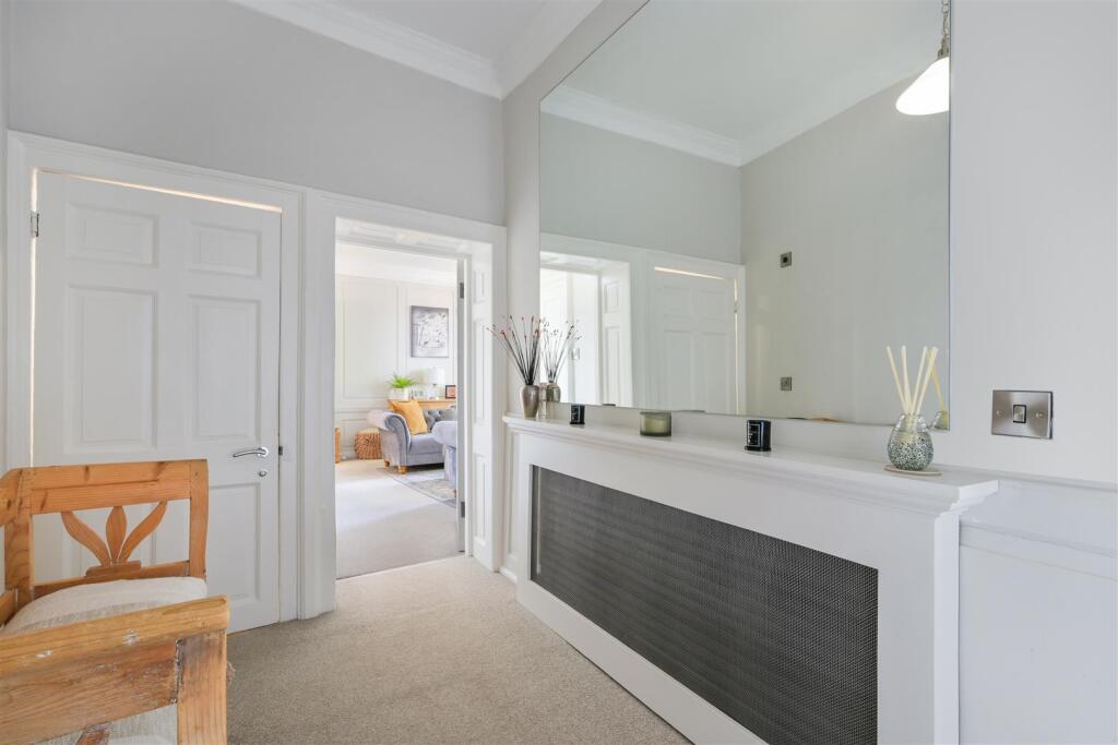 THE CEDARS, FLAT  (3).jpg