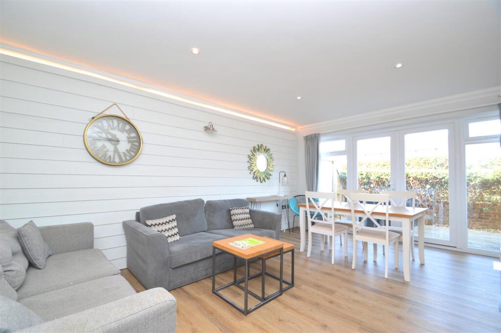 Lounge to Dining Area