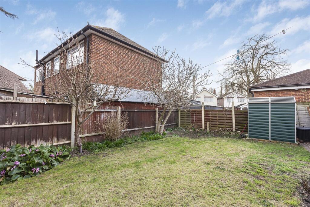 garden Ashford Crescent.JPG