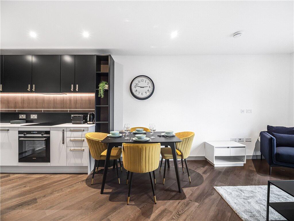 Kitchen/Dining Area