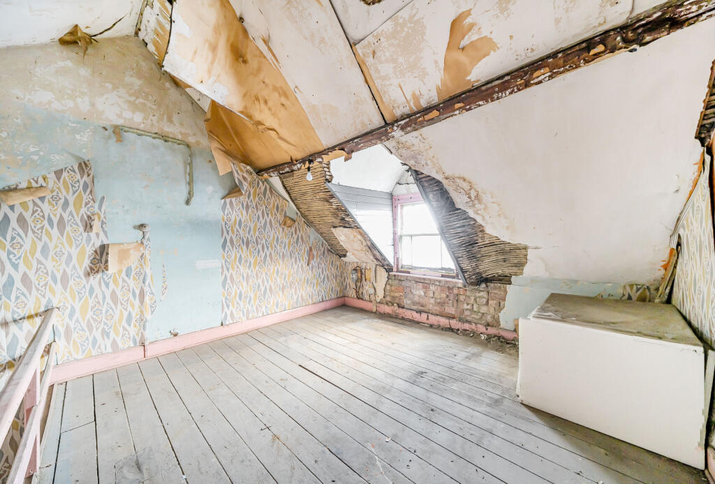 1327032-8-687e64a...