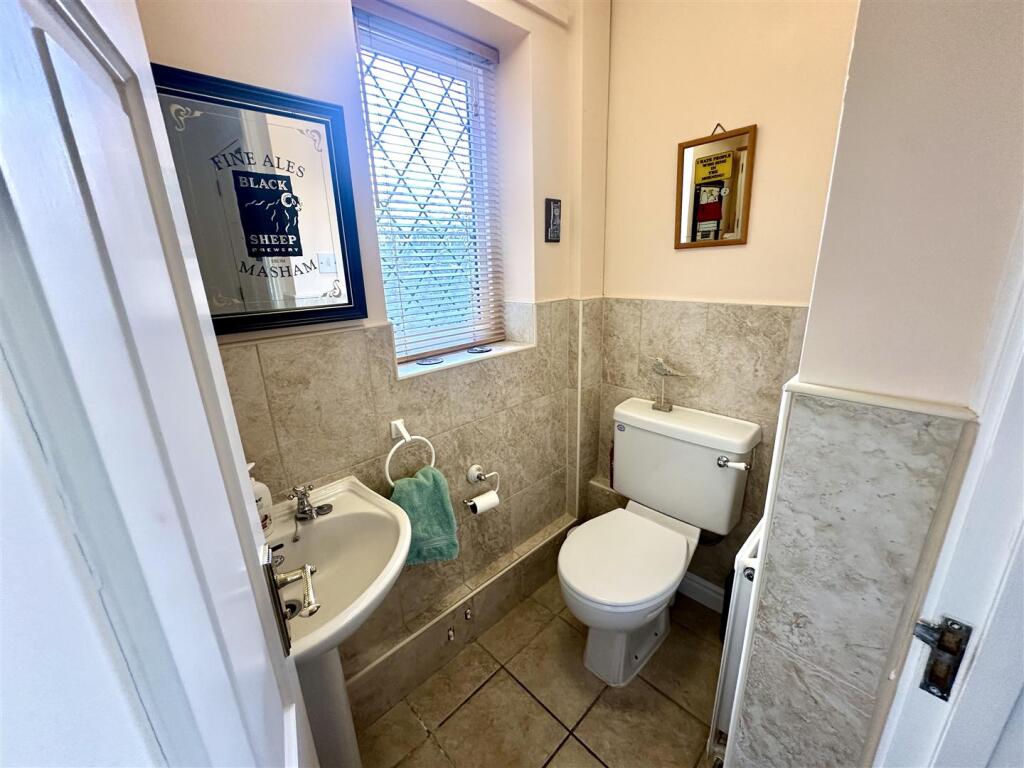 CLOAKROOM/WC