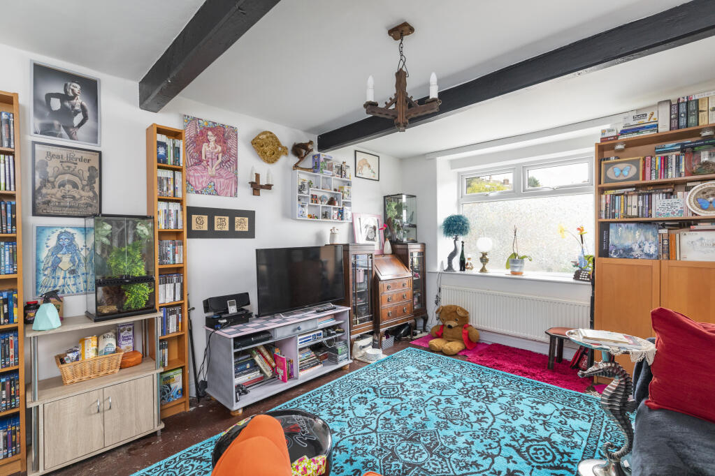 Cottage Lounge