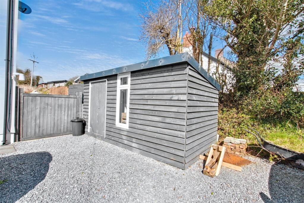 Garden shed