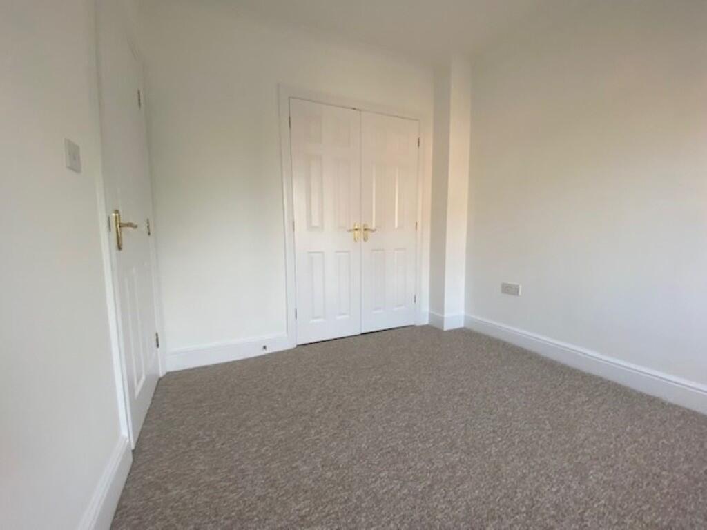 Bedroom 3 wardrob...