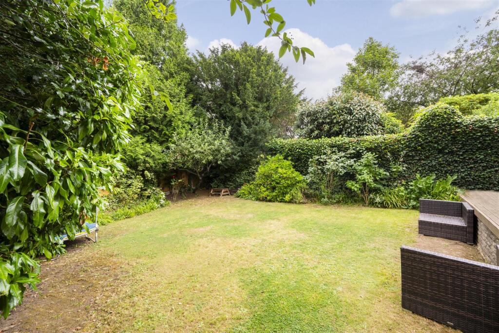 GARDEN1 (1).jpg