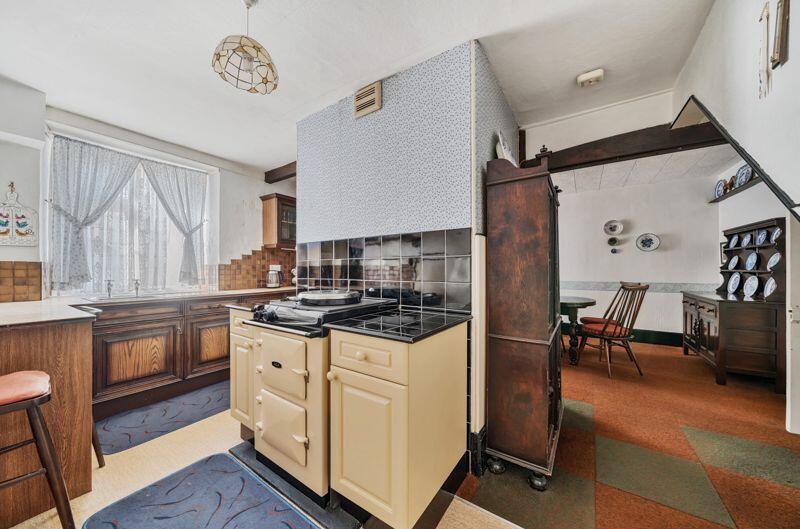 Kitchen / Breakfast Room