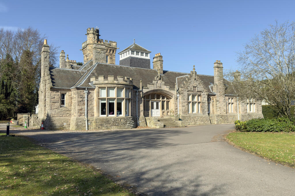 Exterior 3
