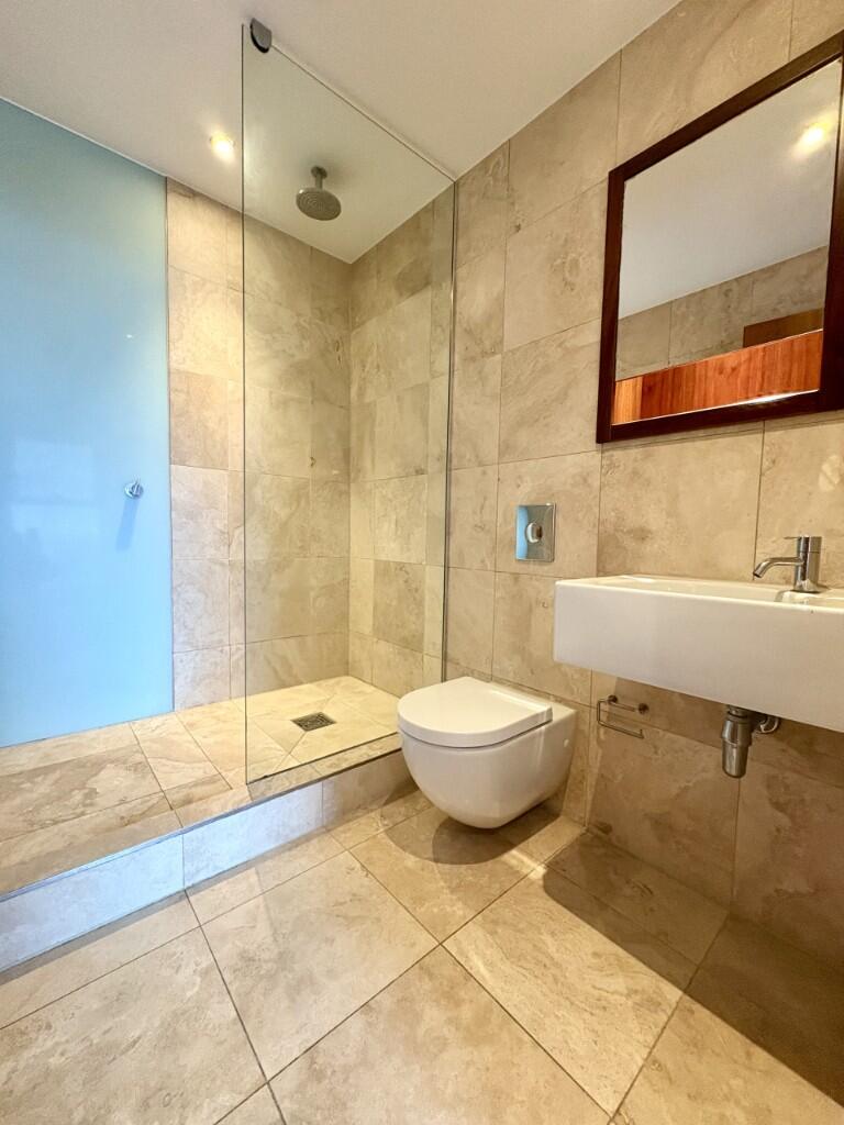 William Jessop Way, Liverpool, Merseyside, L3