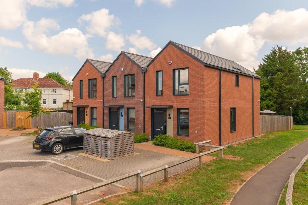 0L1WKE - External C.jpg