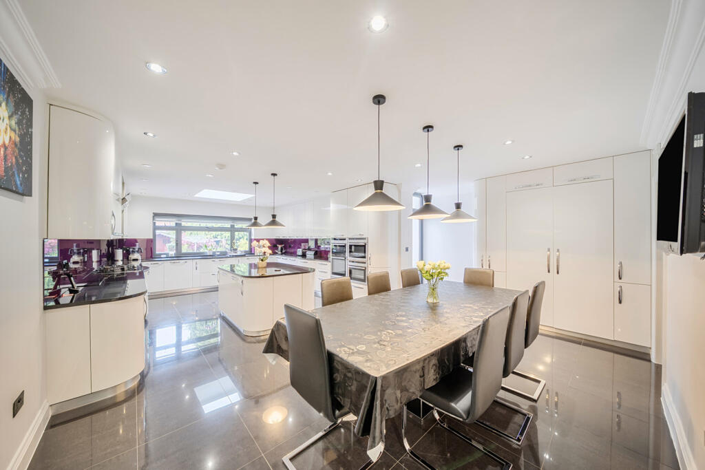 1358402-7-68e0138...