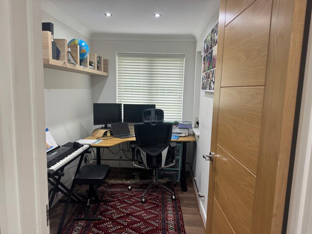 10 Eustace Road -...