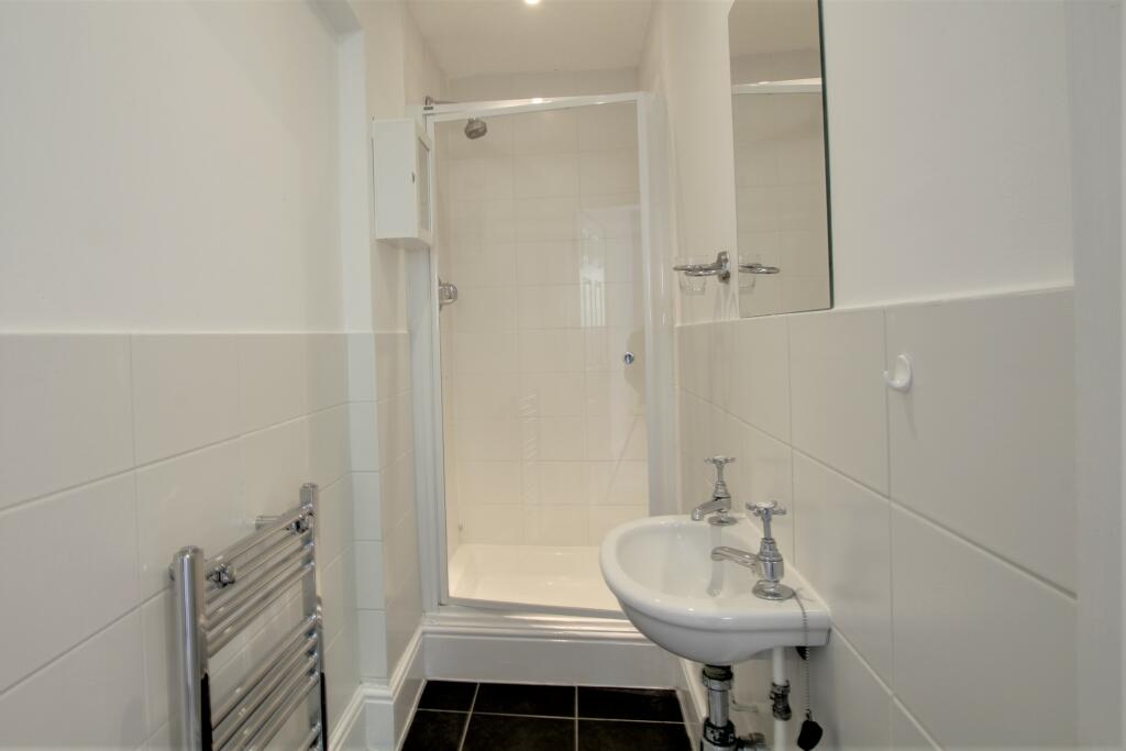 Ensuite - 9.jpg