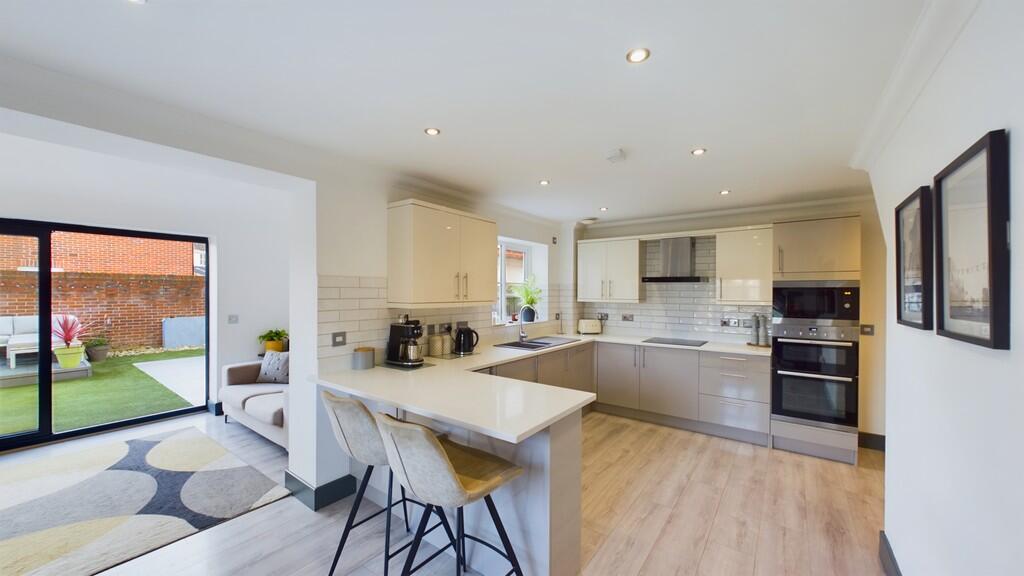 CAM05076G0-PR0021...