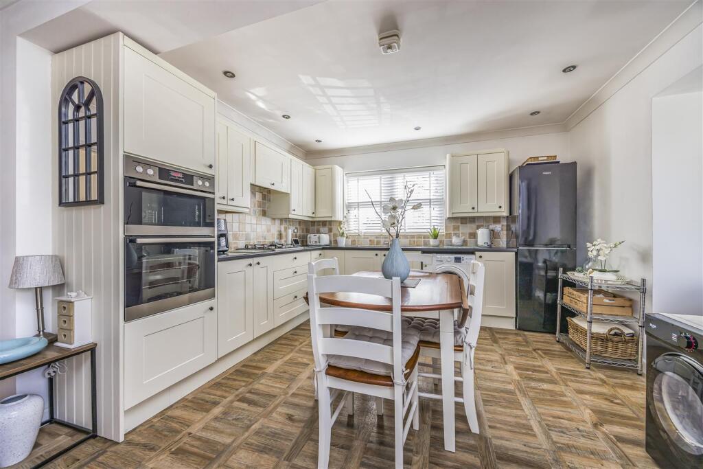 The Shambles, Selsmore Road, Hayling Island-Portic