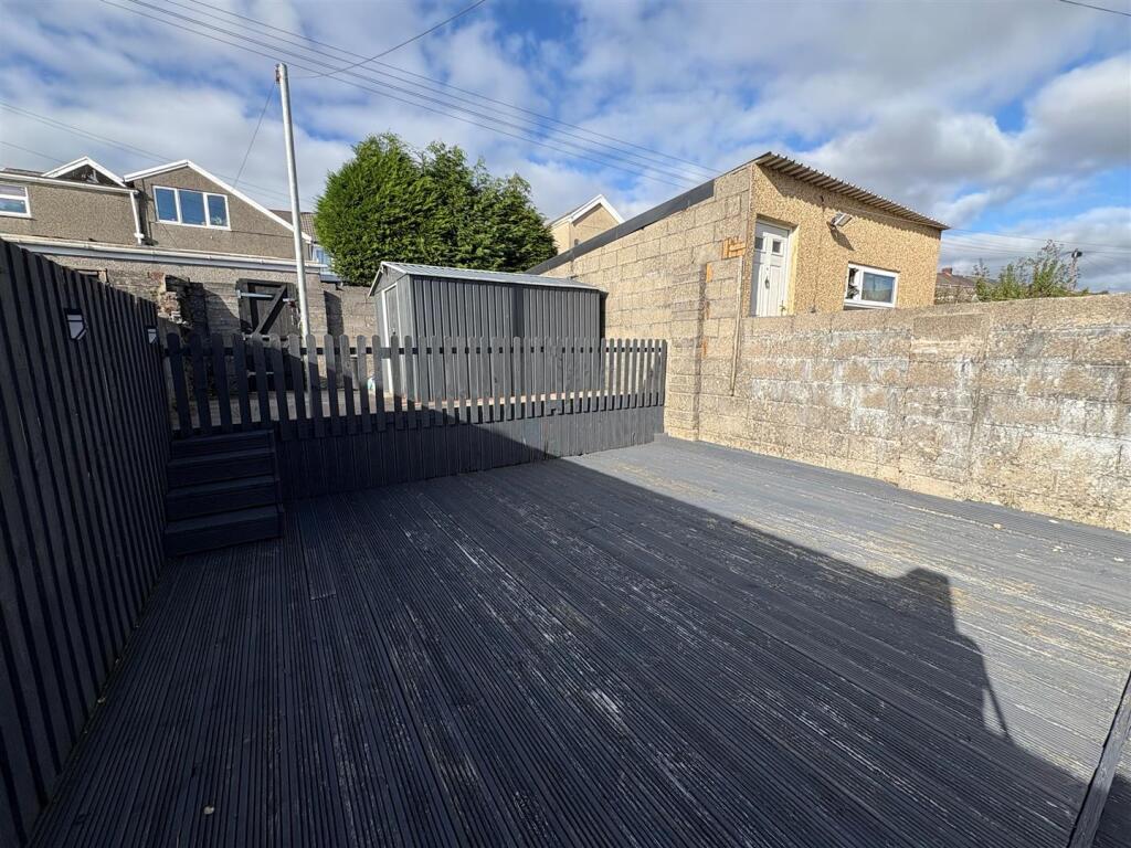 Rear Garden d.jpg