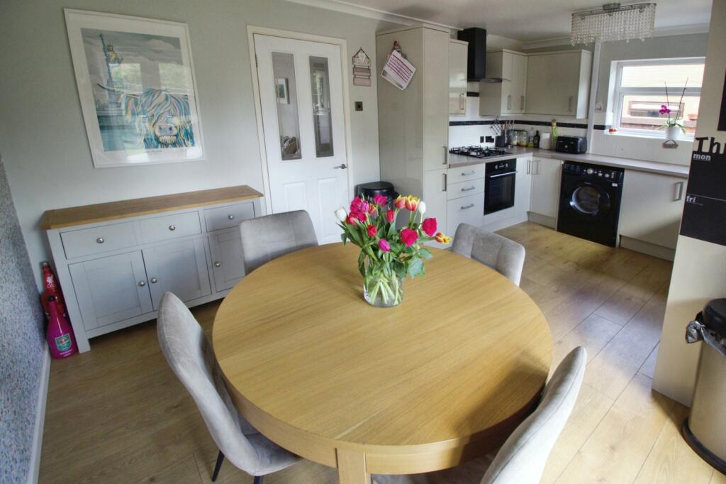 Kitchen / Diner
