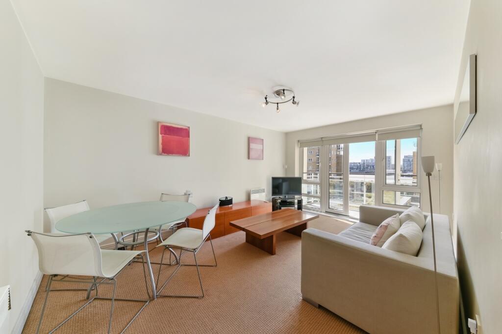 Living Area - Hamilt