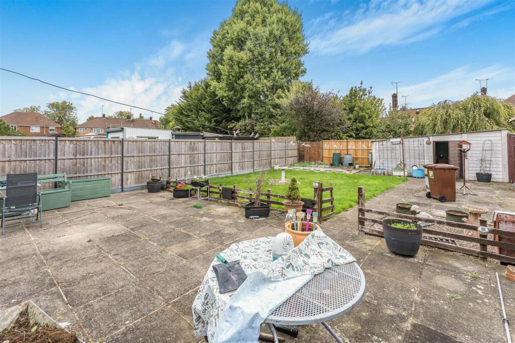 50 Manor Road, Banbury-18.jpg