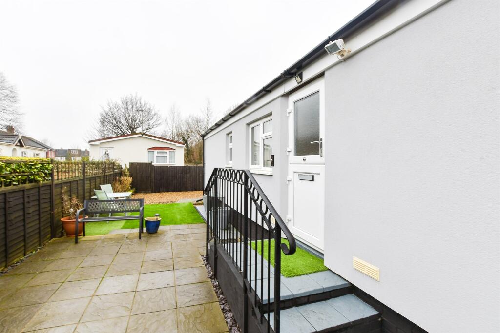 External Lifestyle Photograph