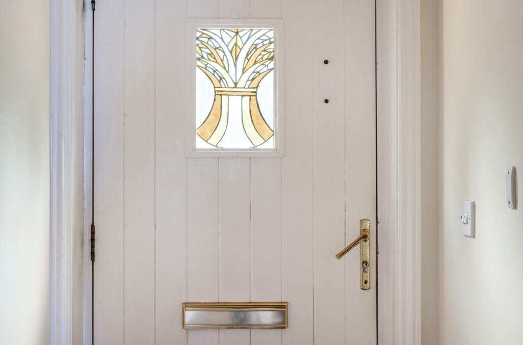 1300686-17-683851...