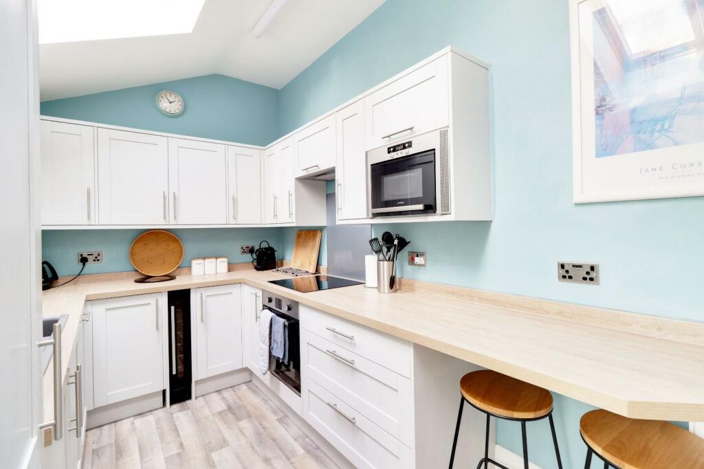 Kitchen (3).jpg