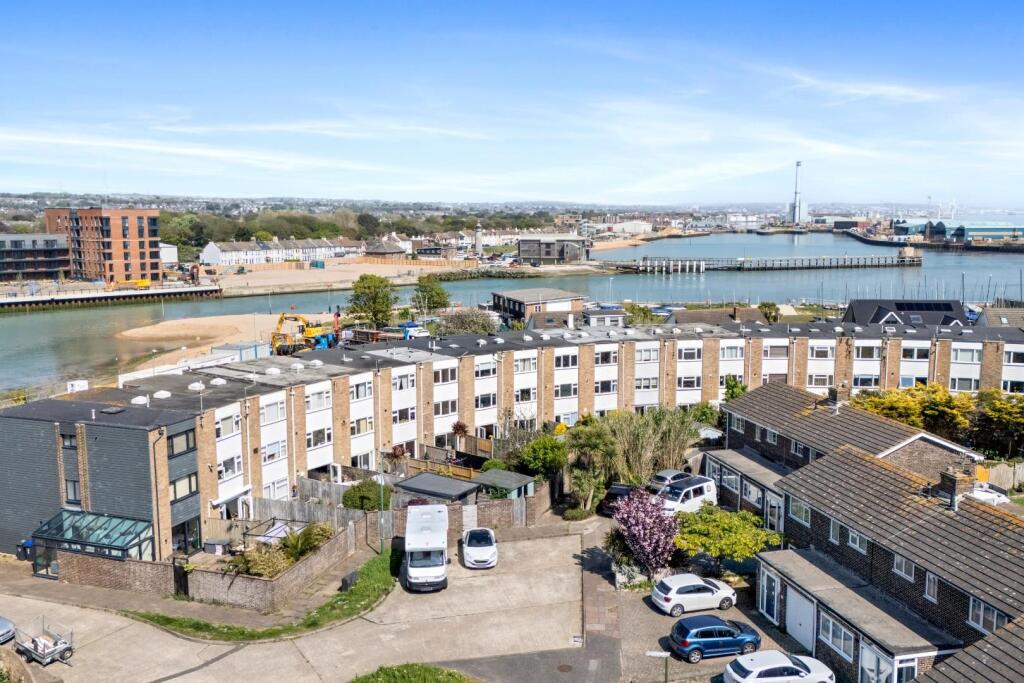 Harbour Way, 200-031.JPG