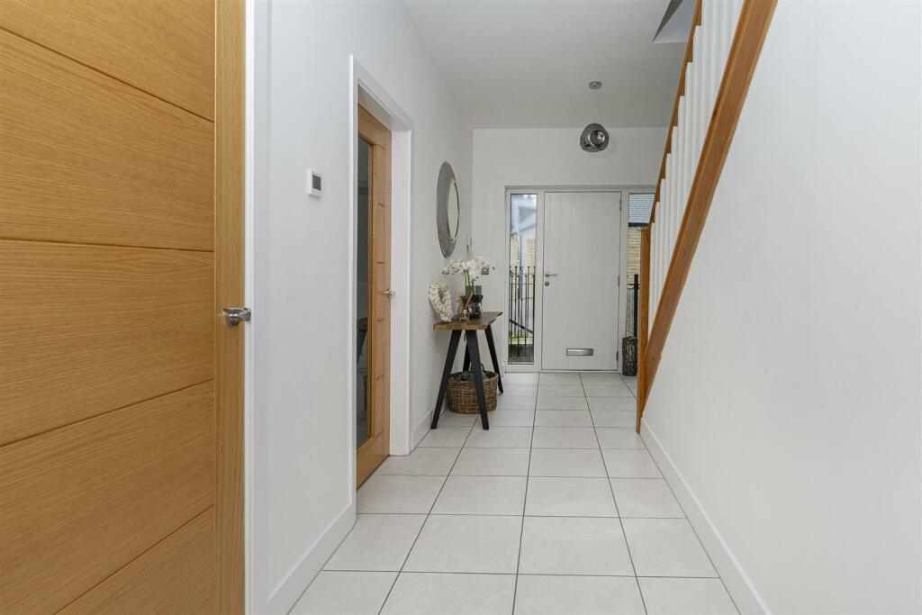 Bramleys Estate Agents - Snelsins Road - Cleckheat