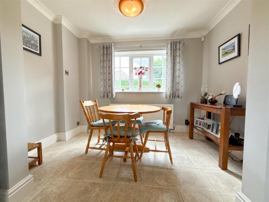 OPENPLAN KITCHEN DINING ROOM