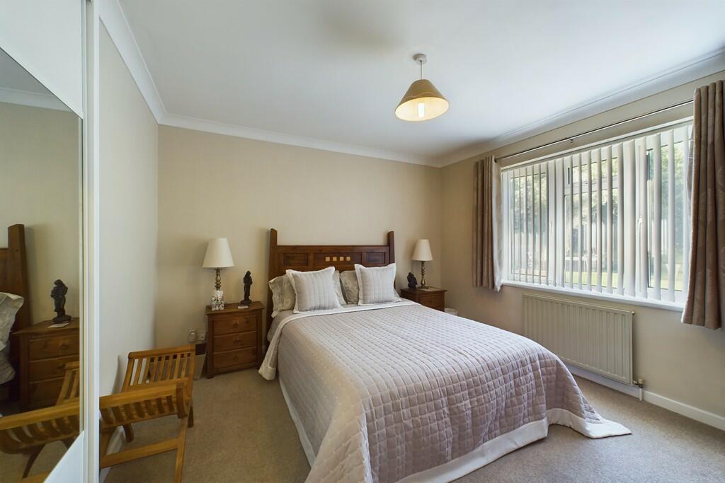 CAM01689G0-PR0426...