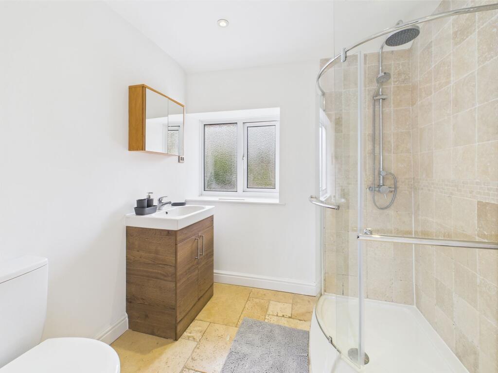 En-sutie Shower Room