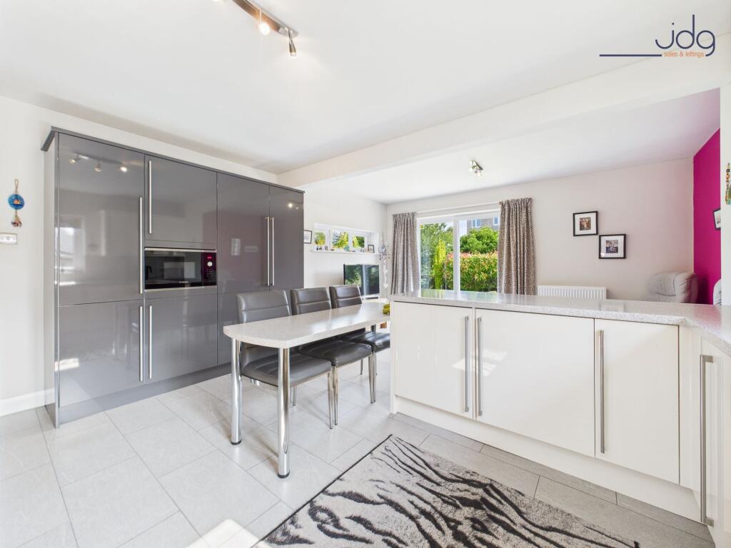Open Plan Kitchen Diner/Snug