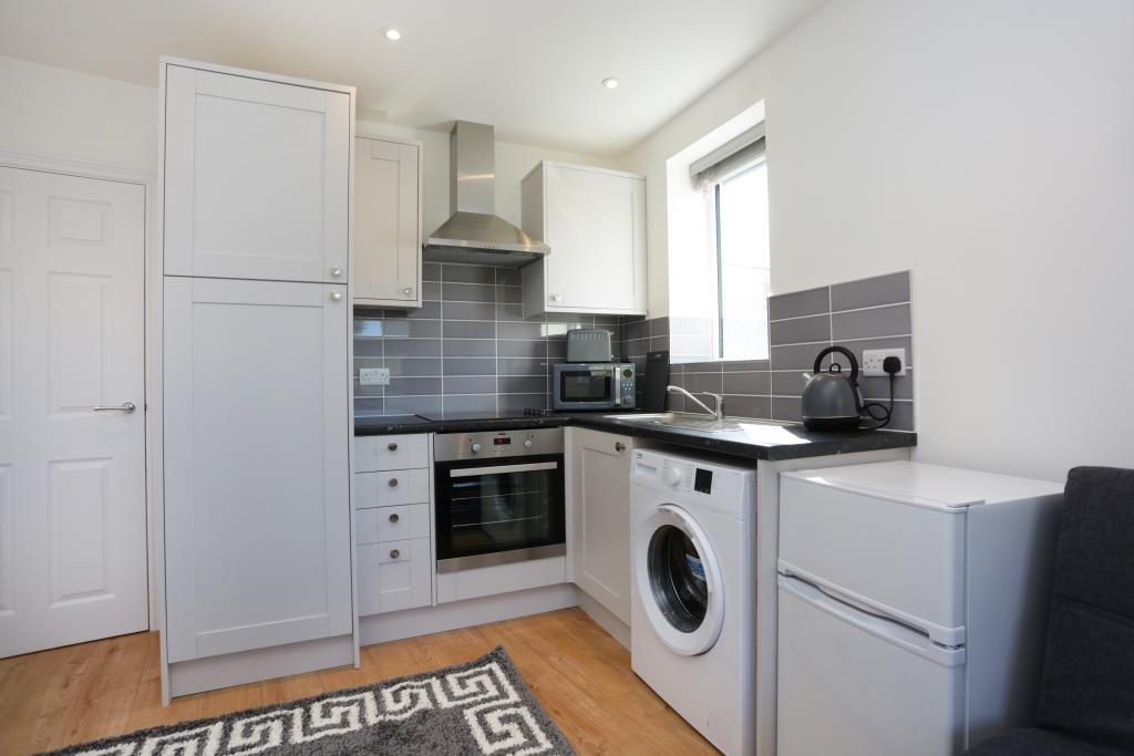 kitchen area 1.jpg