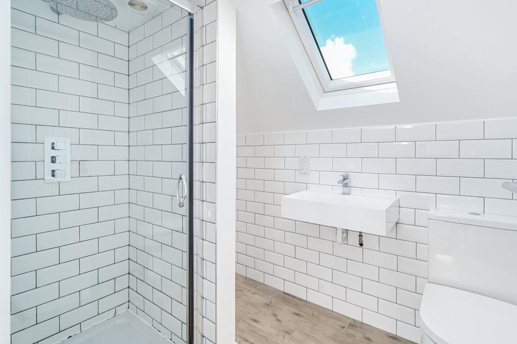 2nd Floor Shower Roo