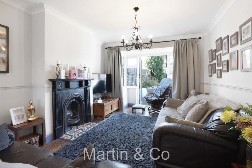 1444213293 - 87 T...