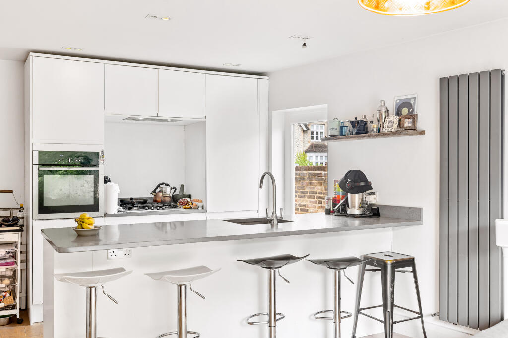 Flat 1, Stone Court Less than 3MB-6.jpg