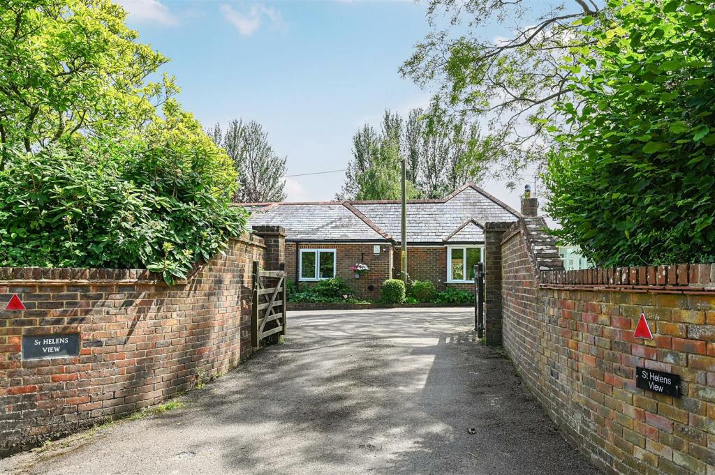 St.Helens View - Parsonage Lane - TN35 4SH (70).jp