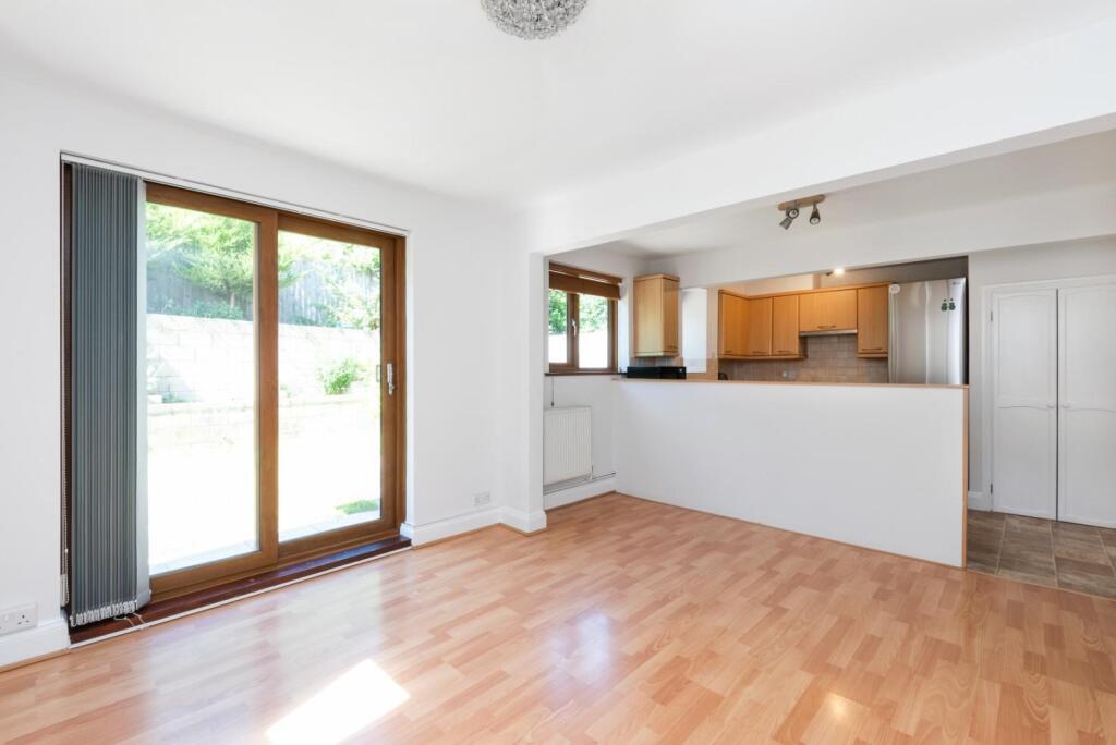 4 The Orchard, Westfield Park South, Newbridge, Ba